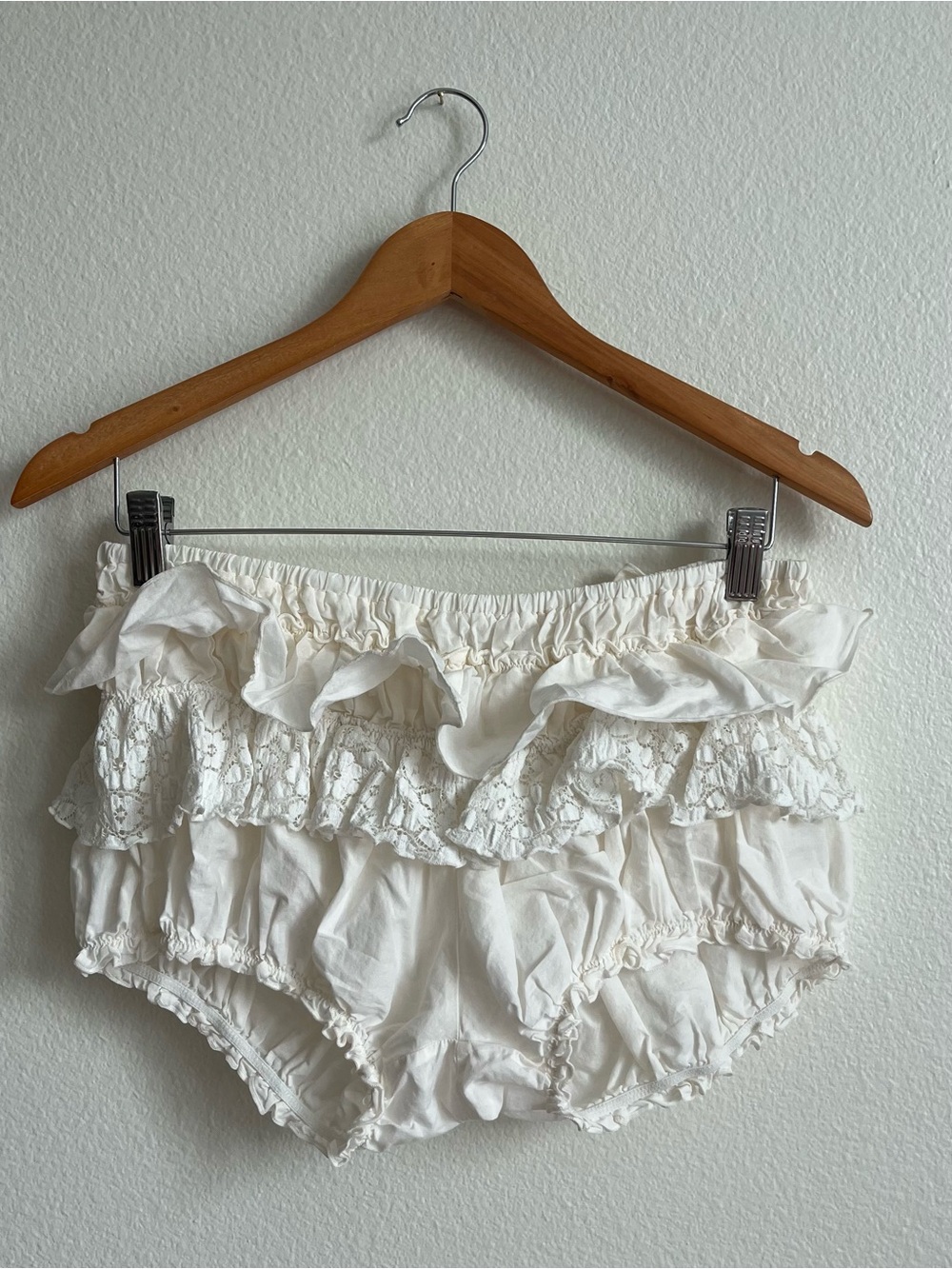 Women's Ivory Ruffle Bloomers